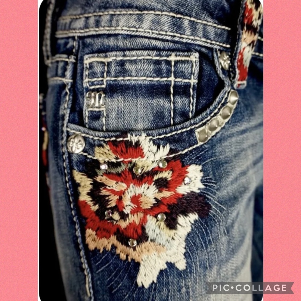 Miss Me Jeans Size 25 Signature-rise Skinny
NWT 110 Retail Awesome super rare